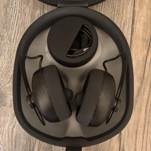Nuraphone 100B Over Ear Bluetooth Headphones with 2 charging Cables - Picture 1 of 15