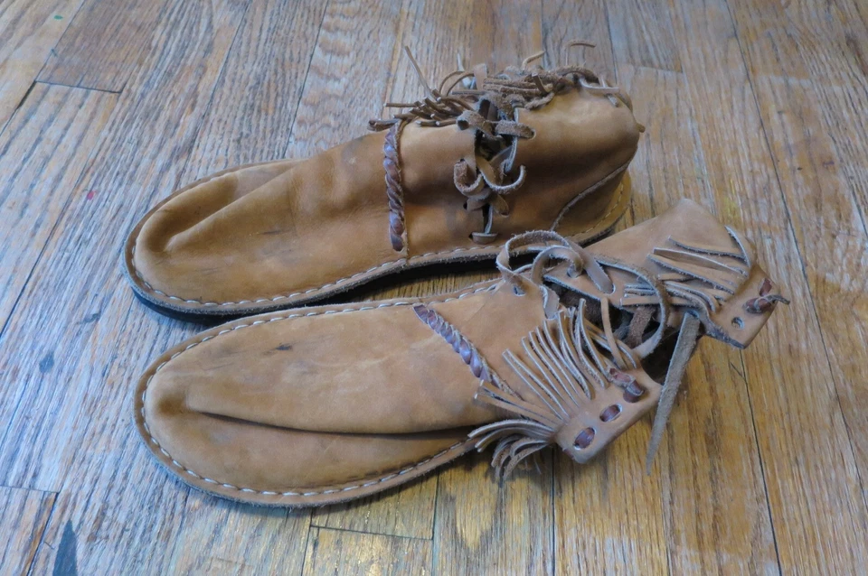 Handmade Moccassins (Native American) leather unisex men's 8.5 tire rubber sole - Image 1 of 4