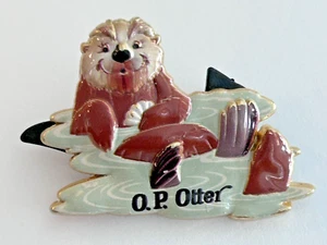 Vintage Sea World Seaworld O.P. Otter Pin - Picture 1 of 3