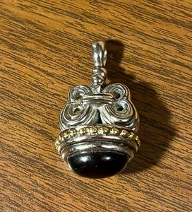 VTG Two-tone Black Glass Renaissance Revival Design/Boho/Classic 2" pendant -GUC - Picture 1 of 8