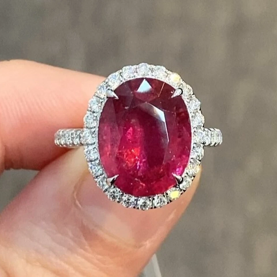 Anel de noivado halo turmalina rosa natural corte oval 4,87 TCW em ouro branco 9 quilates - Imagem 1 de 4