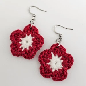Pendientes de flores de ganchillo de algodón rojo y blanco - Ganchos de acero inoxidable - Imagen 1 de 2