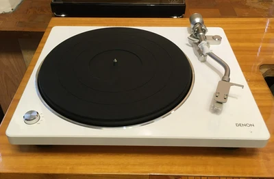 Denon DP-400 Hi-Fi Turntable White (used) #c - Image 1 of 2