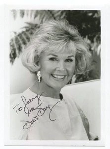 Doris Day Signed Photo Autographed Vintage Signature Actress Calamity Jane - Picture 1 of 1