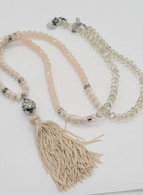 Collar Casa Blanca Mercado Negro WHBM Borla ROSA Tono Plata 36 pulgadas Foto 1 de 4