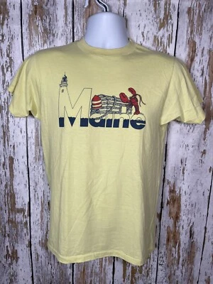 Vtg Yellow Maine Tourist Lobster Marine Tee T-Shirt Sz M Hanes  - Image 1 of 4