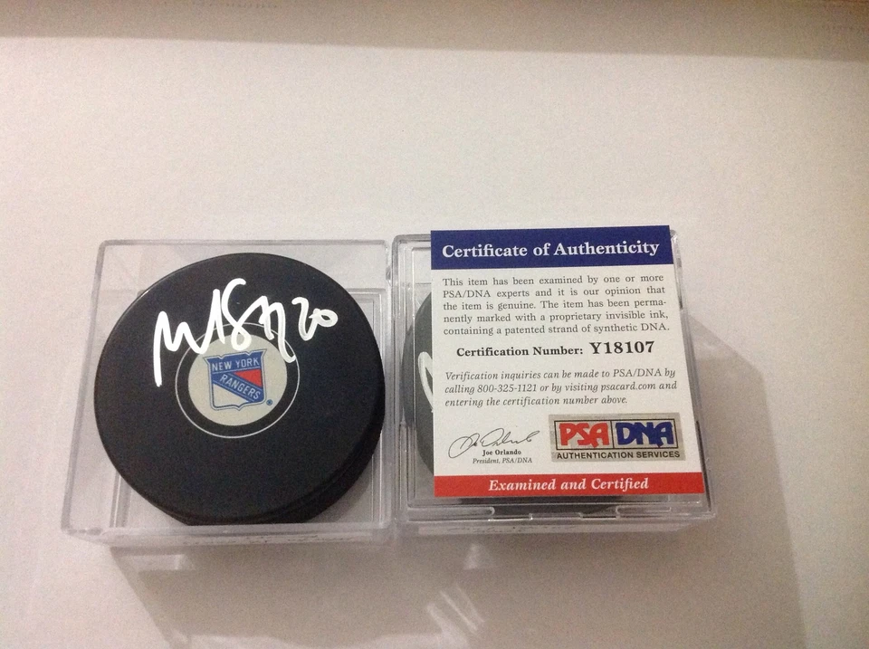 Martin St. Louis Signed Hockey Puck New York Rangers PSA DNA COA Autographed a - Image 1 of 3