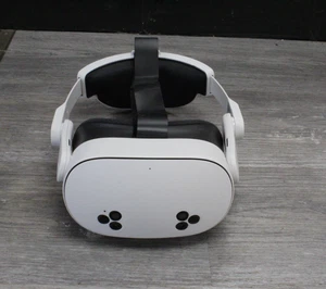 Meta Quest 3S 128GB VR Headset Only - Picture 1 of 5