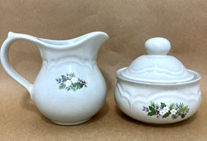 Vintage Pfaltzgraff Christmas Heirloom Cream & Sugar Bowl w/Lid Retired - Picture 1 of 11