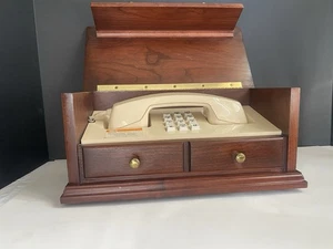 Teléfono de escritorio con caja de madera de polizón ejecutivo MCI de teca de mediados de siglo vintage - Imagen 1 de 18