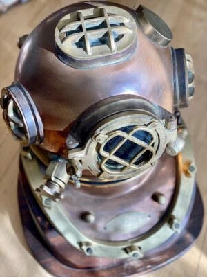 Casco de buceo de latón antiguo tamaño completo de la Marina de los Estados Unidos Mark V pieza maestra Foto 1 de 3