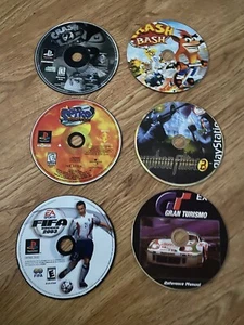 6 PS1 Games Playstation No Cases Crash, Spyro, Fifa Etc - Picture 1 of 2