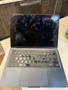 Apple MacBook Air 13.6" M2 chip 8GB Memory 512GB SSD Midnight BROKEN SCREEN - Photo 1/5