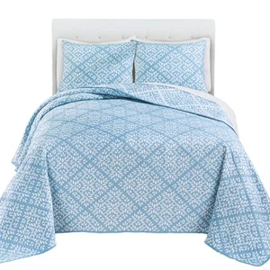 Reversible Textured Woven Jacquard Pattern Bedspread - Picture 1 of 6