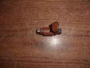 Inyector de combustible fueraborda Suzuki 15710-96J00 175 HP Ay - Imagen 1 de 8