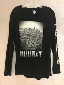 New York City NYC Skyline photo DWN TWN MNHTTN T-Shirt Long Sleeve Black Medium - Picture 1 of 7