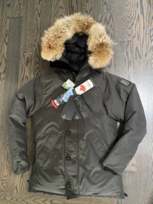 Goose Arctic Bay Toronto parka coyoye  beaver fur made Canada XS S M L MSRP1095$ - Image 1 of 4