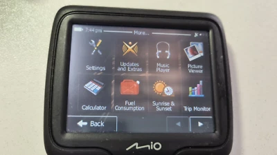 Genuine Mio N254 Moov A350 Portable GPS 3.5" LCD Screen W/ Inbuilt Safety Alerts - Image 1 of 4