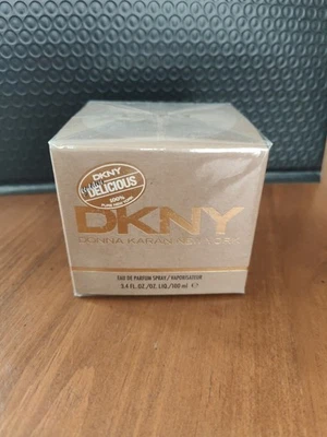 DKNY Golden Delicious Eau De Parfum Spray Perfume para Mujer 3.4 OZ Donna Karan S Foto 1 de 4