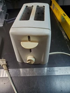 Proctor Silex 2-slice toaster with extra-wide slots, designed to accommod - Picture 1 of 7