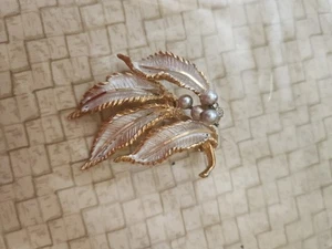 Vtg BSK 3D Gold-tone, Silver Enameled Leaves, Gray Pearls, Rhinestone Brooch - Picture 1 of 3