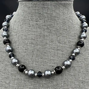 Necklace Blue Pearls With Blue Beads In between Black Silver Beads See Photos - Bild 1 von 5