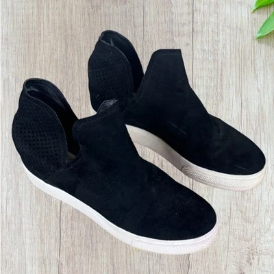 Steve Madden 8.5M Black Shoes White Soles Booties Sneakers Suede  - Image 1 of 4