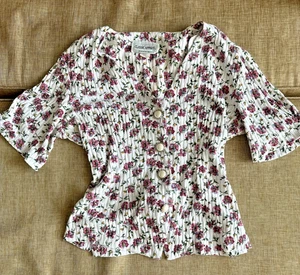 Vintage Bluse Top weiß Blumen Perlen Gold Knopf Baumwolle Landhaus V-Ausschnitt gerippt M - Bild 1 von 8