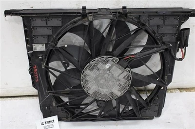 RADIATOR FAN ASSEMBLY 550i 550i Gt 650i 750 HYBRID 750i 750il 09-15 1354130 Foto 1 de 4