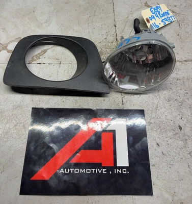 Luz antiniebla delantera izquierda lado conductor 4RUNNER 04-05 RAV4 2006-09 con bisel Foto 1 de 4