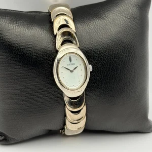 Seiko Ladies Quartz Watch Oval Dial Silver Tone Bracelet Japan Working 16mm - Picture 1 of 23
