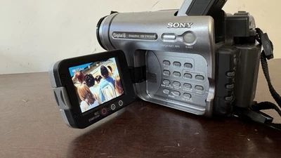 Sony Handycam DCR-TRV280 Digital-8 Camcorder - works great! - Image 1 of 4