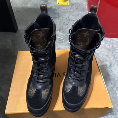 LOUIS VUITTON Botas Gamuza Monograma Laureado Plataforma Encaje Desierto Combate Talla 37 Foto 1 de 4