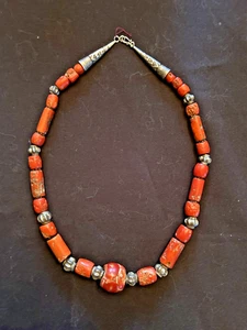 Antiguo collar tibetano - coral rojo y plata - hermoso y único - Imagen 1 de 12
