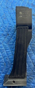 🚘 BMW E90 E92 E93 F10 F12 F13 328 335 Accelerator Pedal Module Gas Pedal OEM - Picture 1 of 5