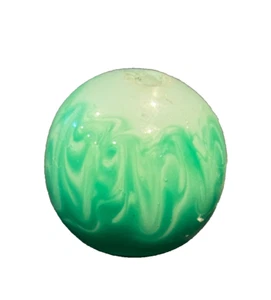 A Chinese 19th century Peking glass bead ( bin 8). - Picture 1 of 5
