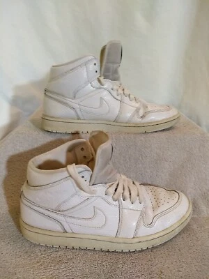 Nike Mujer Jordan 1 Mid 'Piel de Serpiente Blanca' (BQ6472-110), Talla: 8.5 ZZ18+66 Foto 1 de 4