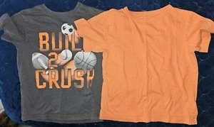 Lote de 2 camisetas gráficas de manga corta para niños pequeñas 5-6 lugar para niños - Imagen 1 de 5