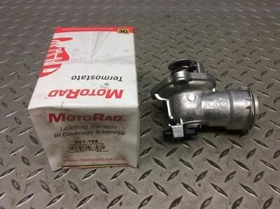 Ajuste: 09-12 Mercedes-Benz GL350 ML350 GL320 ML320 Carcasa Integrada Termostato Foto 1 de 4