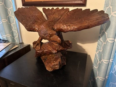 Águila tallada a mano de madera leer descripción Foto 1 de 4