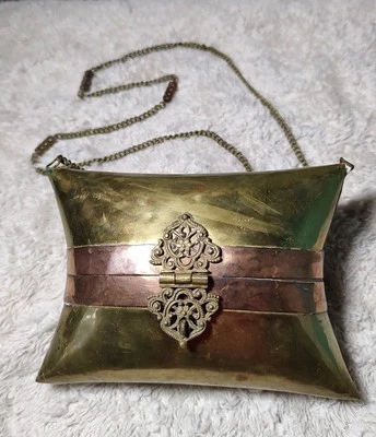 Cartera de almohada vintage años 20 30 latón cobre Art Deco bolso de mano forro de terciopelo azul Foto 1 de 4