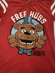 T-shirt Free Hugs from Five Nights at Freddy's unisex & age. Kids L, Adult S (W) - Picture 1 of 4