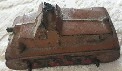Vintage 1930s auburn rubber toy Marmon-Harrington tank - Image 1 of 4