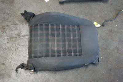 Volkswagen MKV MK 5 GTI Front Left Driver Seat Top Half 04-09 GTI - Imagem 1 de 4