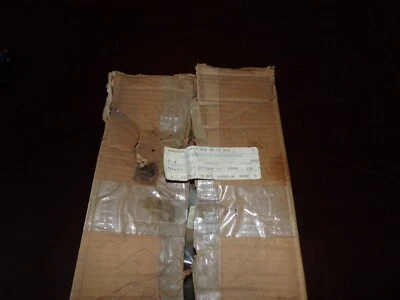 Audi 60 75 90 F103 Phares Phares principaux droite HELLA - Photo 1/4