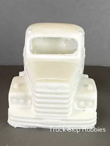 HO 1:87 PY-DT 1950-70 Diamond T P Modelo Cabina Rígido Poliuretano - KIT SOLO CABINA - Imagen 1 de 4