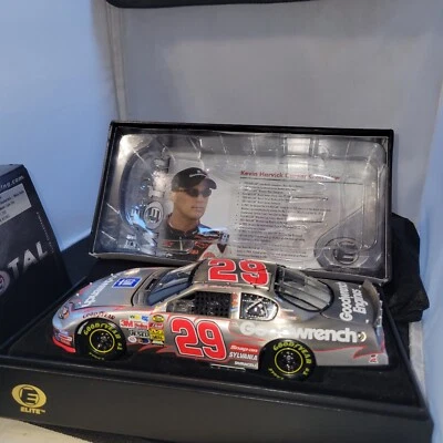 2004 Kevin Harvick #29 GM Goodwrench RCCA Elite Metal Series 1:24 Monte Carlo - Image 1 of 4