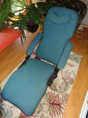 BANANA Chair Company Recliner / Lounge Chair / Chaise * Made in England Cover