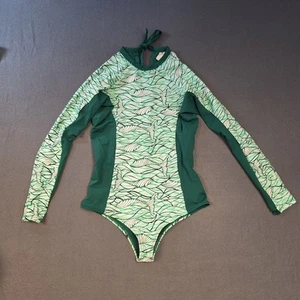 Traje de baño Honey Girl Surfer Girl verde atado manga larga agujeros para el pulgar grande - Imagen 1 de 8