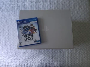 Sony PlayStation VR Bundle PS4 Plus Astro Bot Rescue Mission - Picture 1 of 4